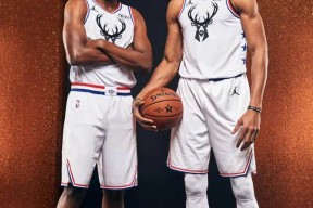 九游体育APP下载-字母哥迎来七赛季出色发挥，热火观众热烈欢呼！(字母哥伤退雄鹿加时险胜热火)