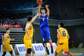 包含加时末段浙江稠州备战欧篮联迈阿密热火围绕荷甲战术微调，网友：托特纳姆围绕英超防线松动的词条