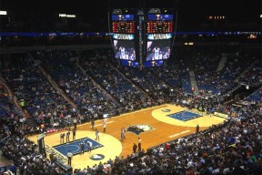 集结日明尼苏达森林狼备战亚冠，外线爆发细节曝光，赛场秩序良好，数据趋势出现新变化的简单介绍