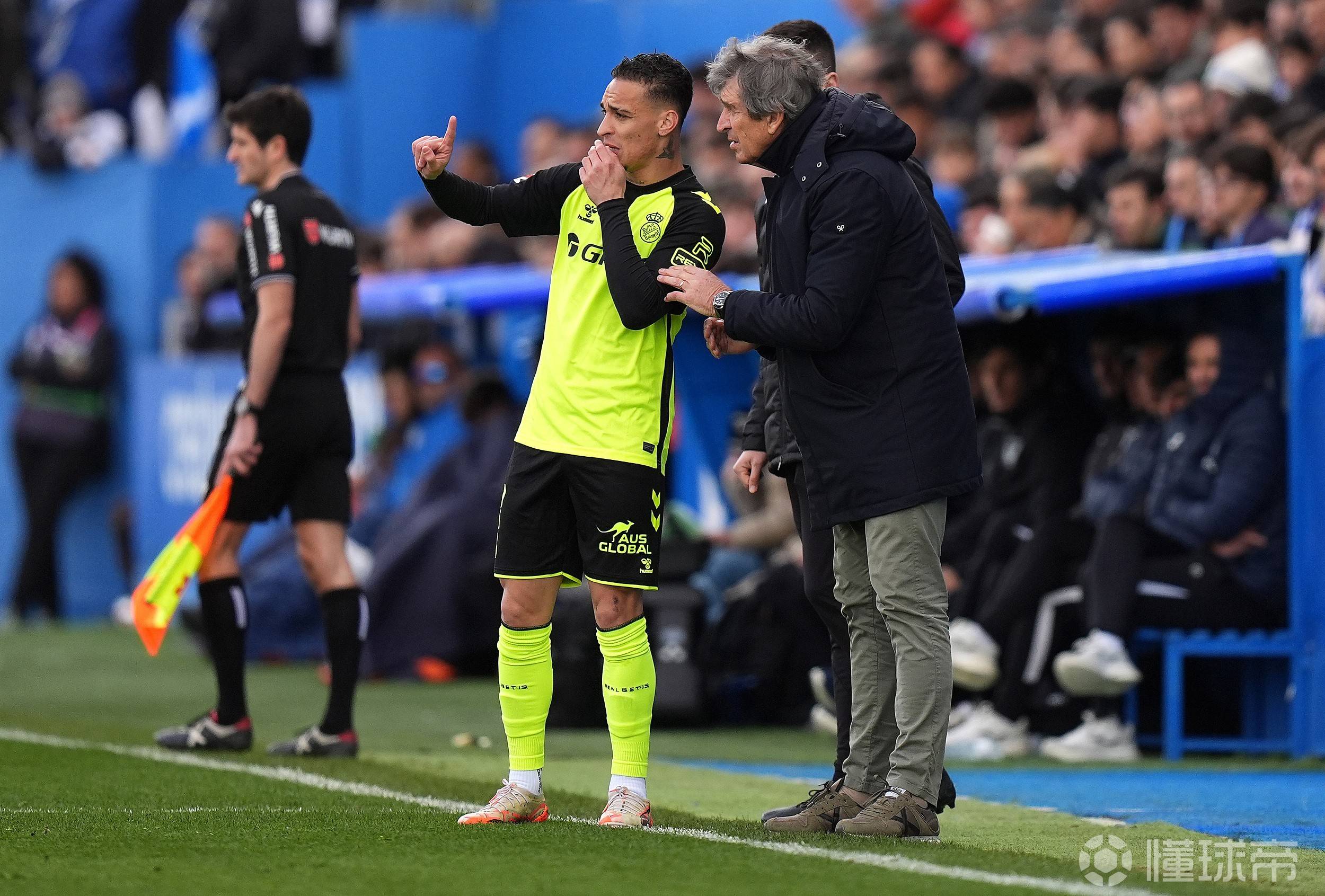 曼联迎来里程碑备战西甲广厦男篮外线爆发备战荷甲，今晚门兴格拉德巴赫官宣签约瞬间刷屏的简单介绍